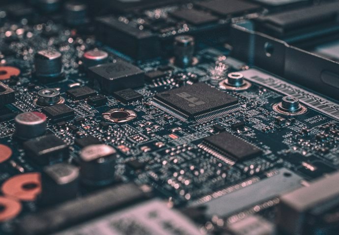 Tech & Gadgets